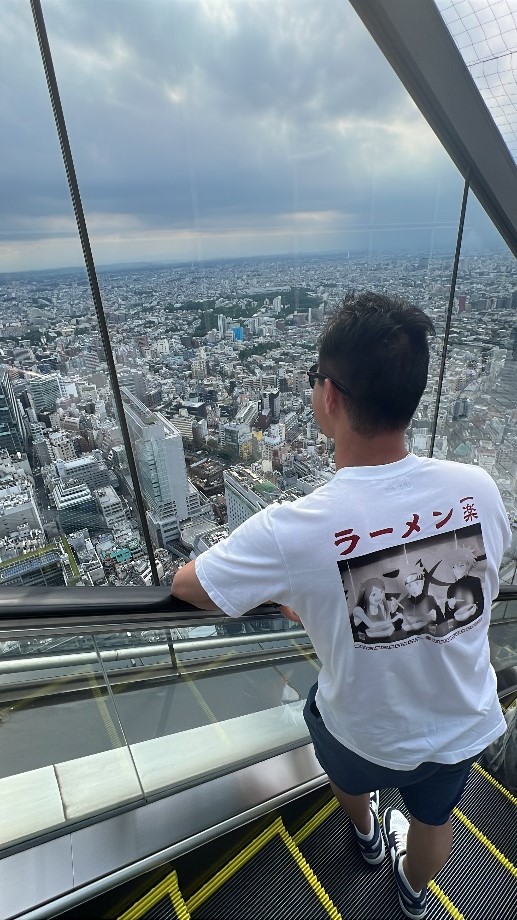 Shibuya Sky : escalator